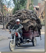 onderweg China Hami-Dunhuang, scootervervoer (1)